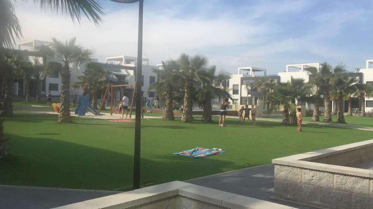 Apartment Oasisbeach La Zenia Orihuela Exterior foto