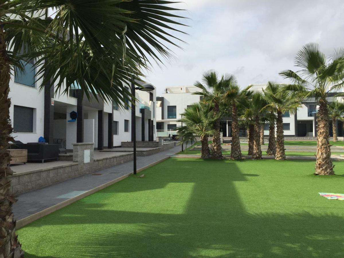 Apartment Oasisbeach La Zenia Orihuela Exterior foto